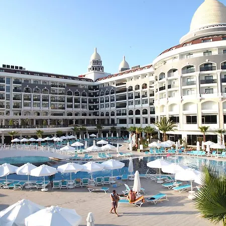 Diamond Premium & - Ultra Hotel Sidé